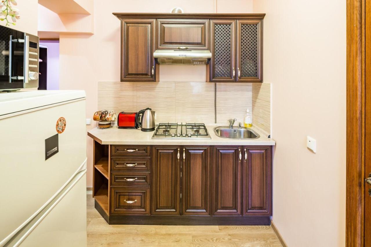 Romari Лесі Українки Apartment Лвив Екстериор снимка