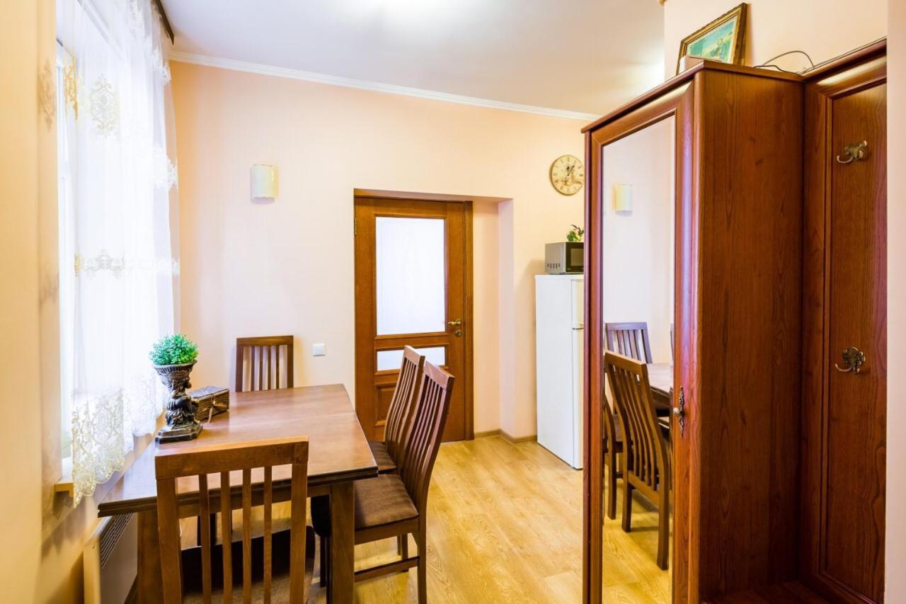 Romari Лесі Українки Apartment Лвив Екстериор снимка