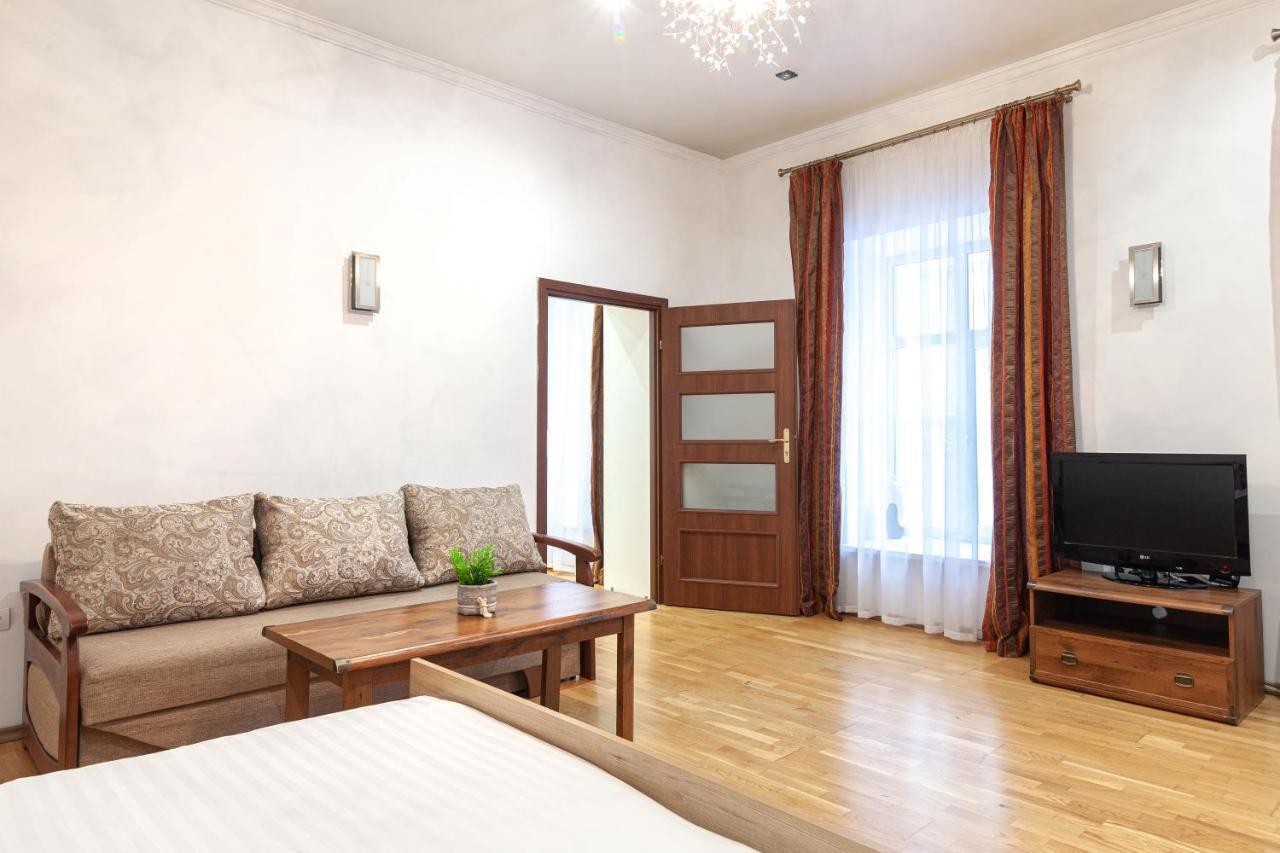 Romari Лесі Українки Apartment Лвив Екстериор снимка