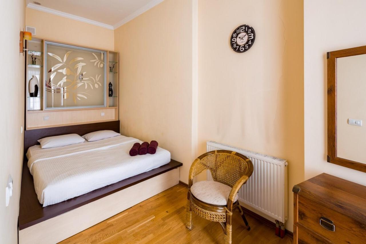Romari Лесі Українки Apartment Лвив Екстериор снимка
