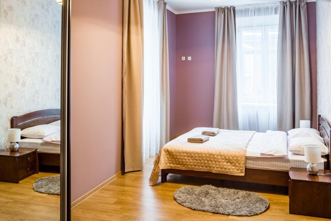 Romari Лесі Українки Apartment Лвив Екстериор снимка