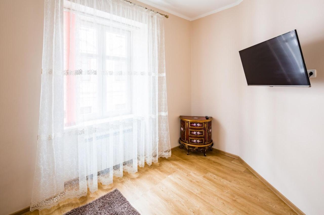 Romari Лесі Українки Apartment Лвив Екстериор снимка