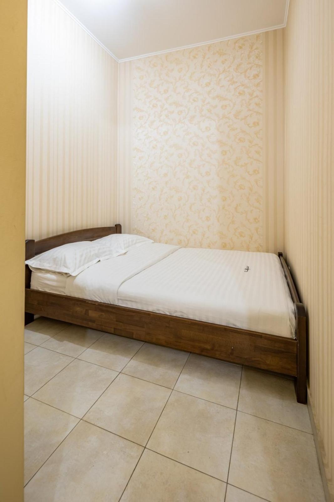 Romari Лесі Українки Apartment Лвив Екстериор снимка