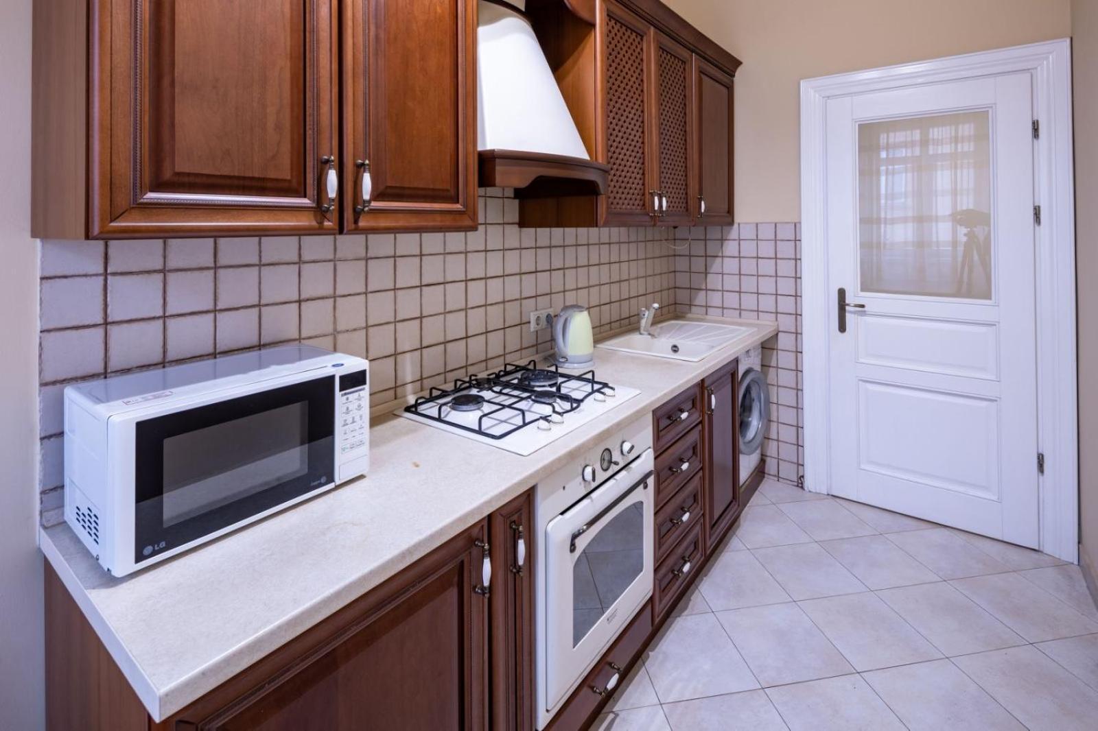 Romari Лесі Українки Apartment Лвив Екстериор снимка